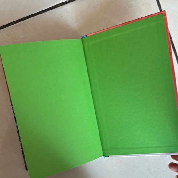 Captain Underpants Full Color Book - Picture 3 of 5